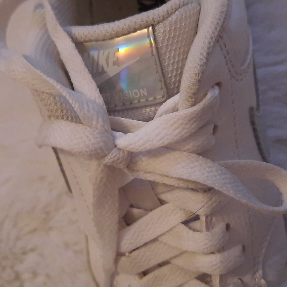 SILVER NIKE COURT VISON - Picture 4 of 9